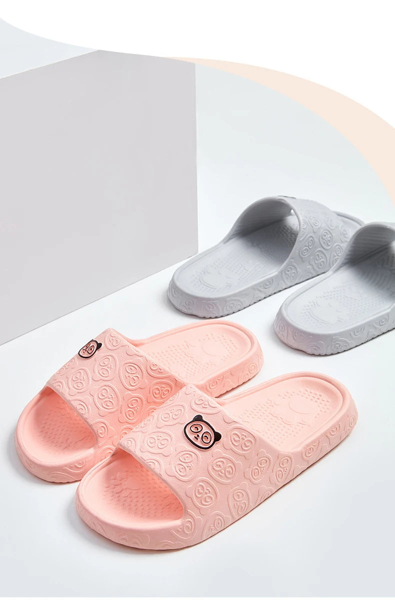Süße Damen-Badeslipper mit Bärenmotiv | Slip&Smile