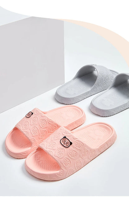 Süße Damen-Badeslipper mit Bärenmotiv | Slip&Smile