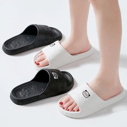 Süße Damen-Badeslipper mit Bärenmotiv | Slip&Smile