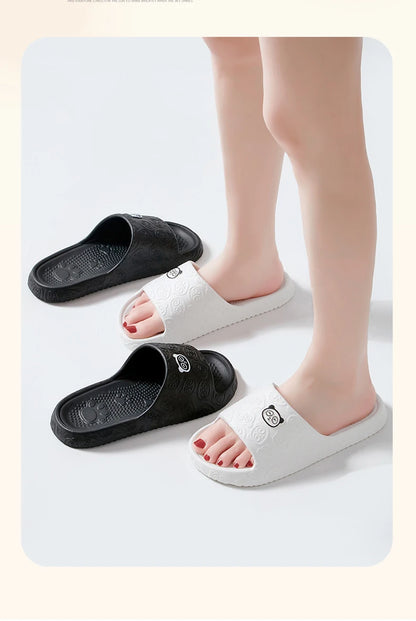 Süße Damen-Badeslipper mit Bärenmotiv | Slip&Smile