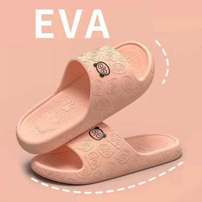 Süße Damen-Badeslipper mit Bärenmotiv | Slip&Smile