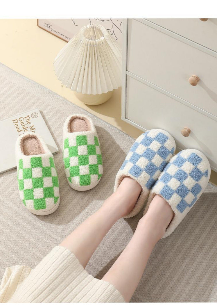 Kuschelige Karo-Hausschuhe – Warm & stilvoll für den Winter | Slip&Smile